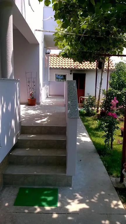 Apartment Saric Sukosan 0*,  Croatia